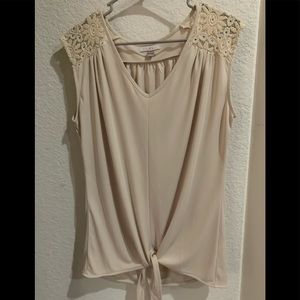 Lace elegant top